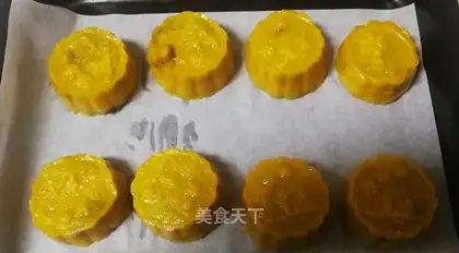 Pumpkin bean cake