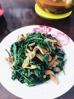 The pig's belly