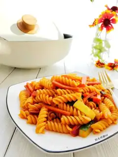 Tomato sauce Spiral pasta