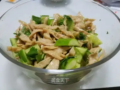Little cucumber platter chicken wings