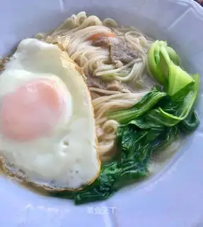 Hot soup noodles