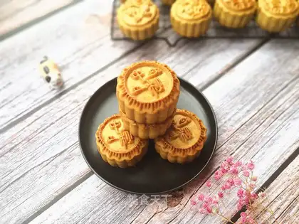 pineapple mooncake
