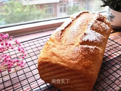 Light cream toast