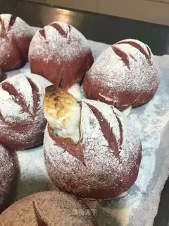 Pumpkin burst the bread