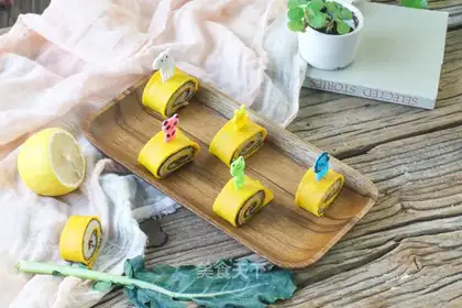 Frozen moss shrimp roll