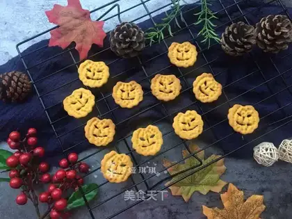 "Hallow Pumpkin Ghost Faces."