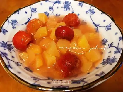 A can of mountain apples