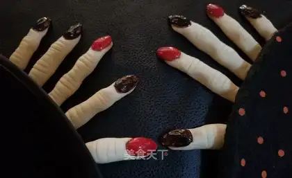 Witch finger crackers