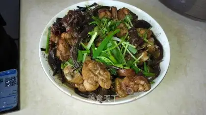 Tea mushroom chicken leg