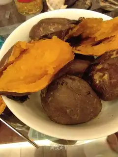 Roast potatoes