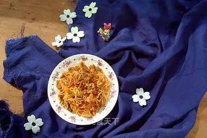 Cheese and beef noodles
