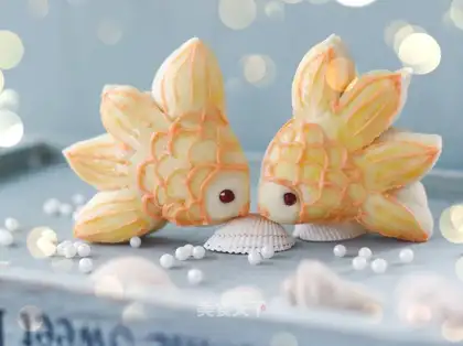 Kiss the fish and hand bread