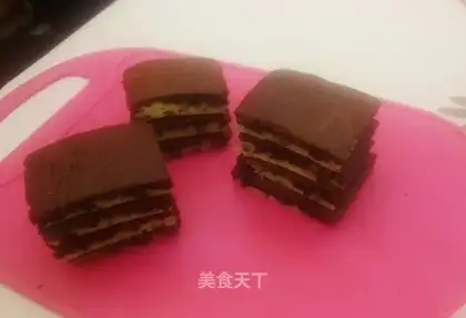 A thousand-storey cake
