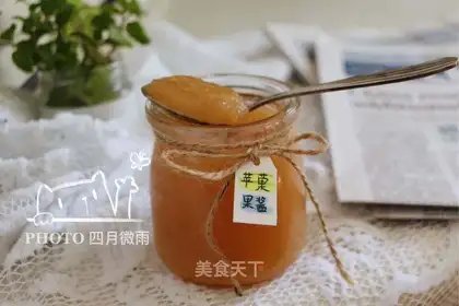 Handmade apple sauce
