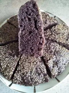 Black noodles