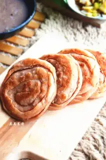 Rose-crazy, salted pancakes