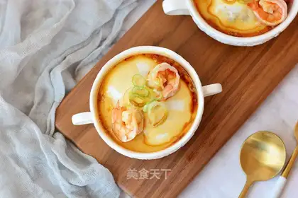 Shrimp eggs steaming mud