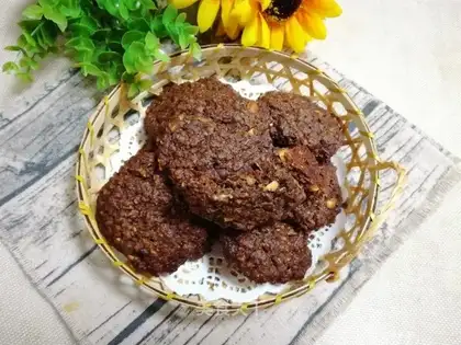 Chocolate cereal cookies