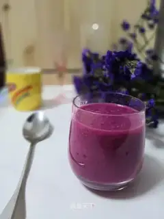 Banana Dragon Juice
