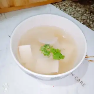 Roach tofu soup