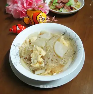 A duck egg radish for a fan