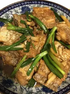 Red-fried fish