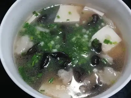 Meat tofu wood soup