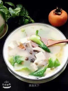 Tofu sea cucumber soup