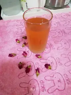Rose has tea