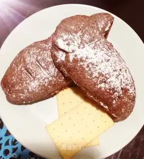 Coco-cracker bread