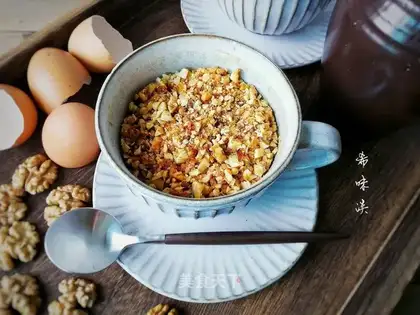 Ginger walnuts