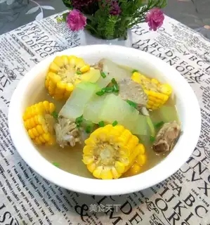 Duck-mounted melon corn soup