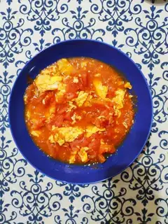 Tomato fried eggs
