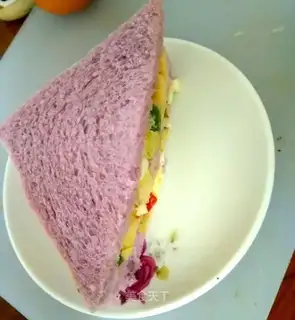 A simple sandwich