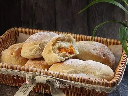 Red potato bread