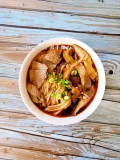 Spicy rice with lamb