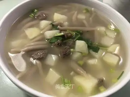 Lamb soup, pasta