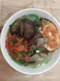 Cheese and egg beef noodles
