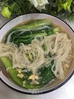 Soccer eggs with hot noodles