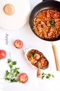 Tomato soy and pig hoof