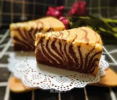 Yogurt zebra cake