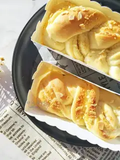 Coconut bread