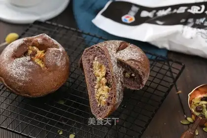 Sweet, soft, black bread