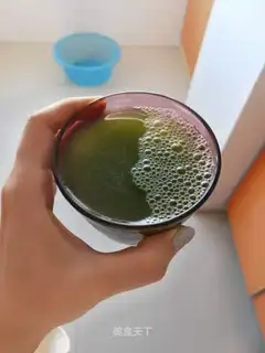 Homemade celery juice
