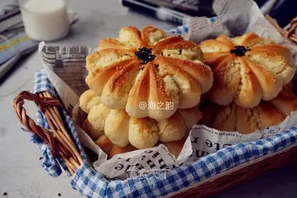 Coconut flower bread
