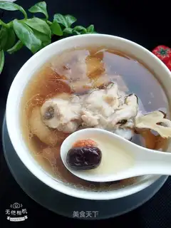 Red dates, bone soup