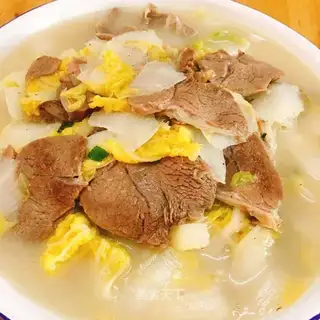 Yellow sprouts for lamb