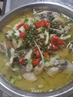 The gold soup and sour fish