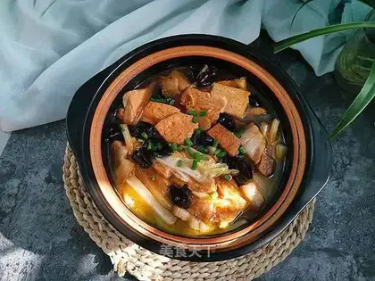 Black-muck cabbage and tofu