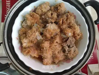 Signature steamed pork ribs with flour